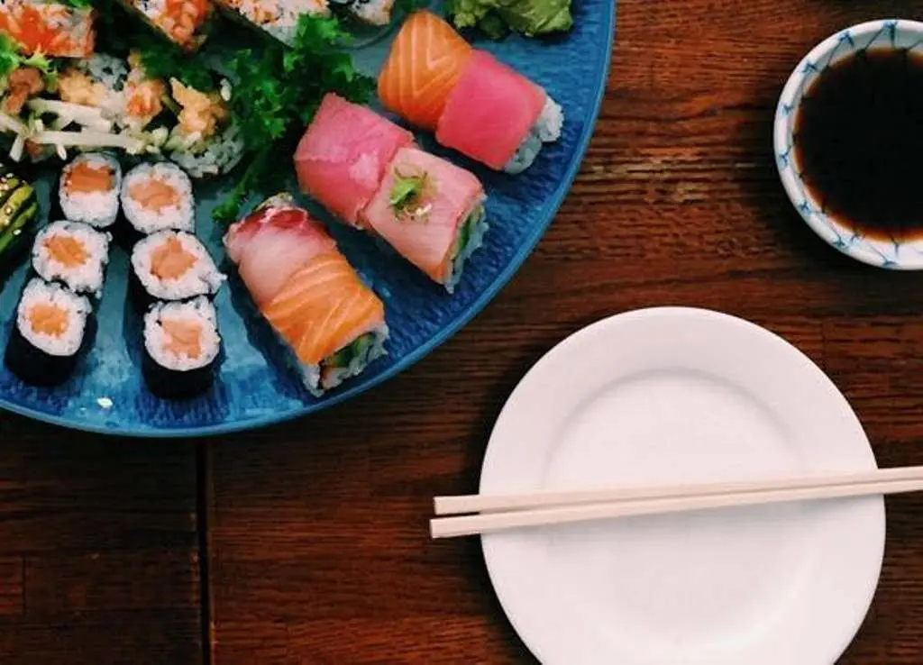 Nggak perlu kopi, sederet hal ini bisa bikin kamu tetap fokus! (Sumber Foto: PureWow)