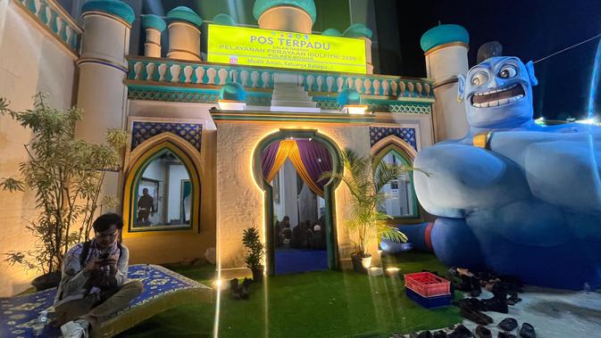 Pos Mudik Simpang Gadog Bak Negeri Dongeng, Dihiasi Jin Aladdin dan Karpet Terbang