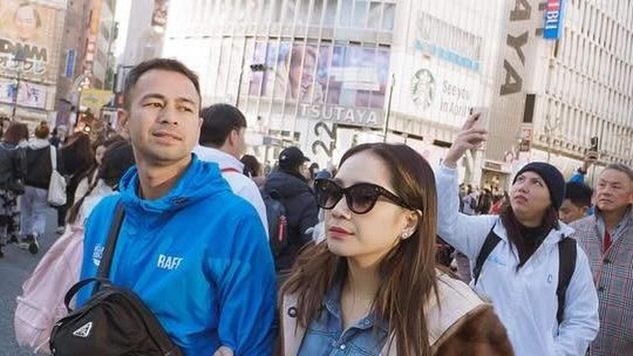 Artis dengan banyak kekayaan<br>