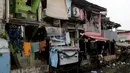 Suasana permukiman padat penduduk di kawasan Kebon Melati, Jakarta, Selasa (10/6/2025). (Liputan6.com/Herman Zakharia)