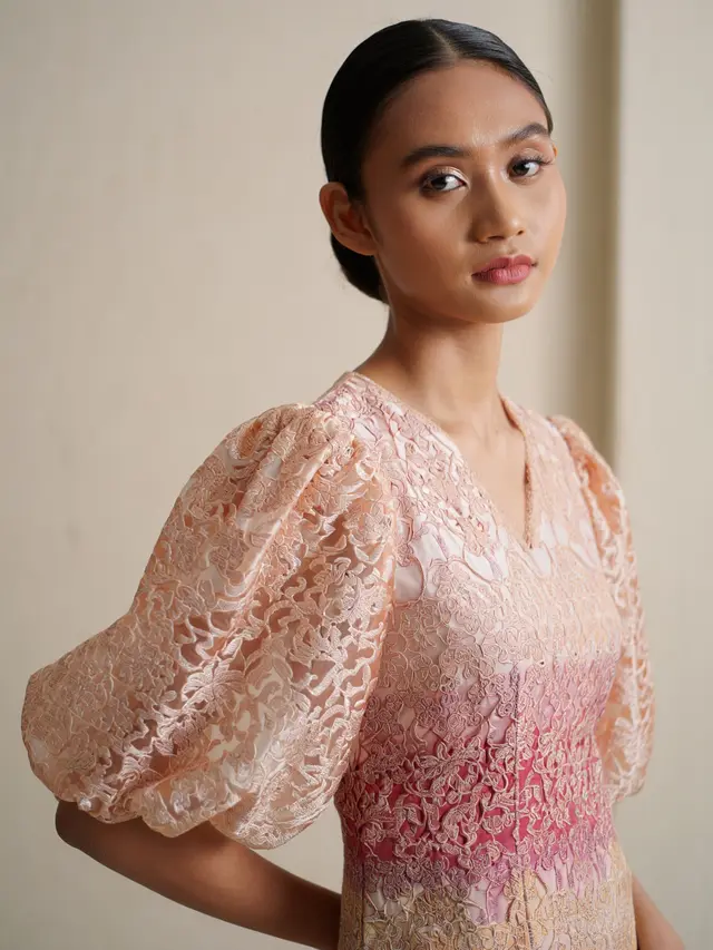 Batik Kombinasi Brokat Lengan Puff Kekinian
