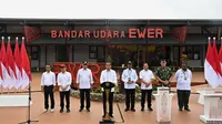 Presiden Joko Widodo (Jokowi) didampingi Menteri Perhubungan Budi Karya Sumadi meresmikan Bandara Ewer di Kabupaten Asmat, Papua Selatan, Kamis (5/7/2023). (Dok Kemenhub)