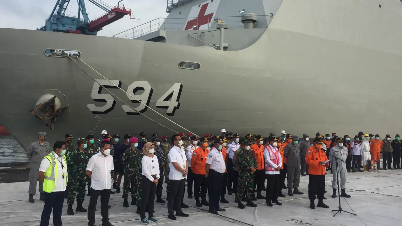 Konferensi Pers Penghentian SAR Sriwijaya Air SJ 182