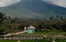 FOTO: Penampakan Erupsi Gunung Lewotobi, Abu Vulkanik Menyembur dari 5 Lubang
