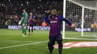 Winger Barcelona, Malcom, merayakan gol ke gawang Cultural Leonesa pada leg kedua 32 besar Copa del Rey, di Camp Nou, Kamis (6/12/2018) dini hari WIB.  (AP Photo/Manu Fernandez)