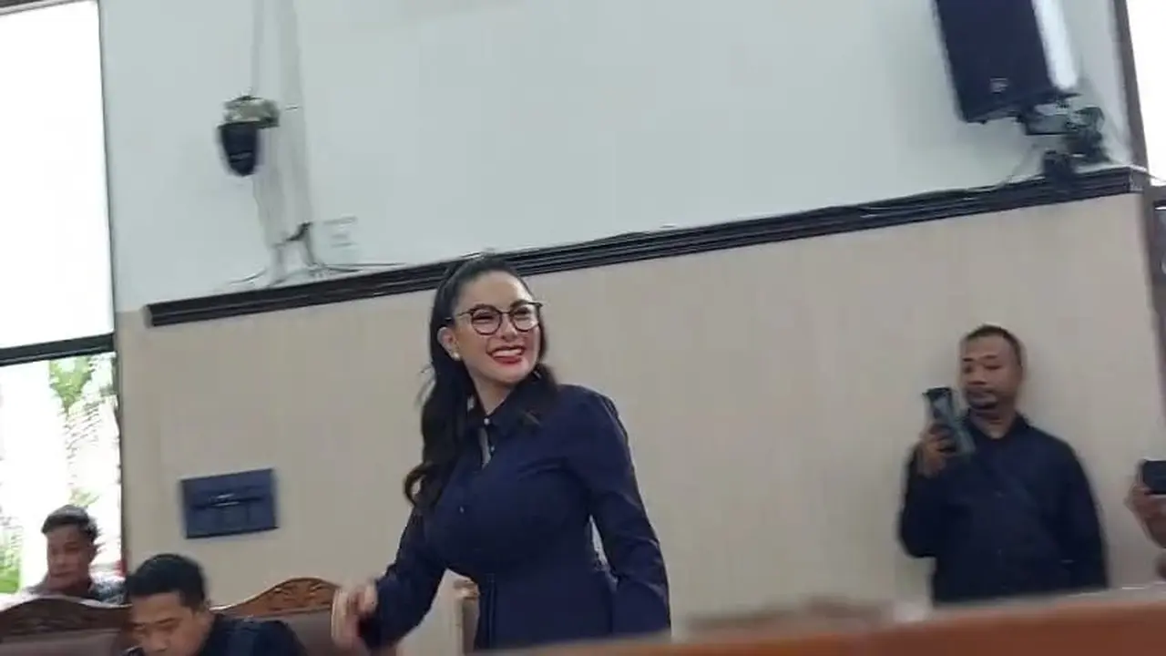 Sidang Lanjutan Nikita Mirzani. (M Altaf Jauhar/ Liputan6.com)