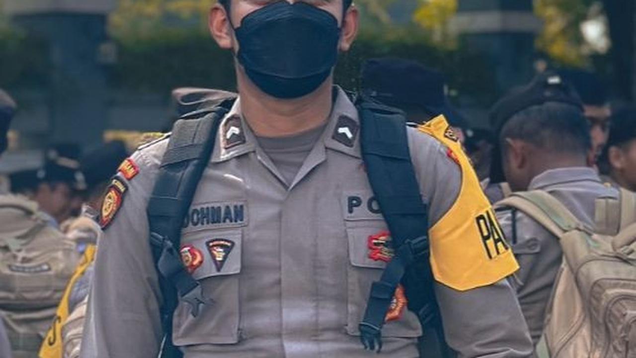 Polisi Ini Dinyinyirin Tampan Hanya saat Pakai Masker, Begini Potretnya Usai Dibuka, Bikin Gagal Fokus