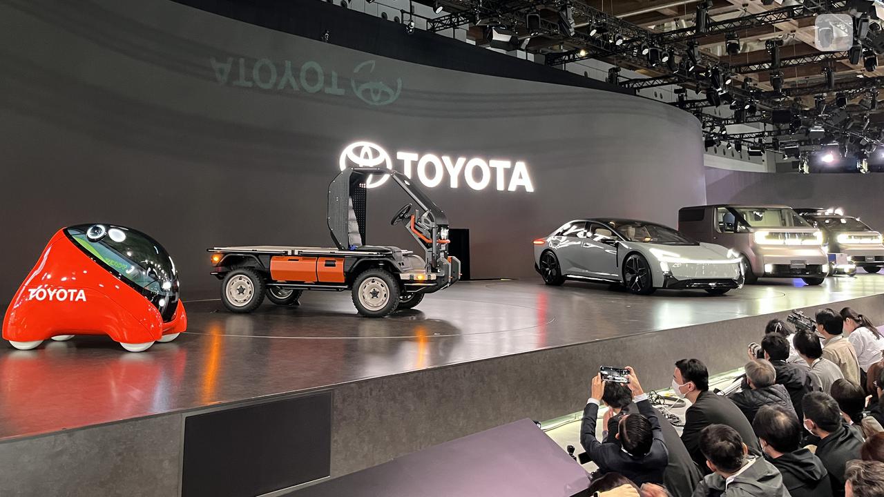 Booth Toyota di ajang Japan Mobility Show 2025