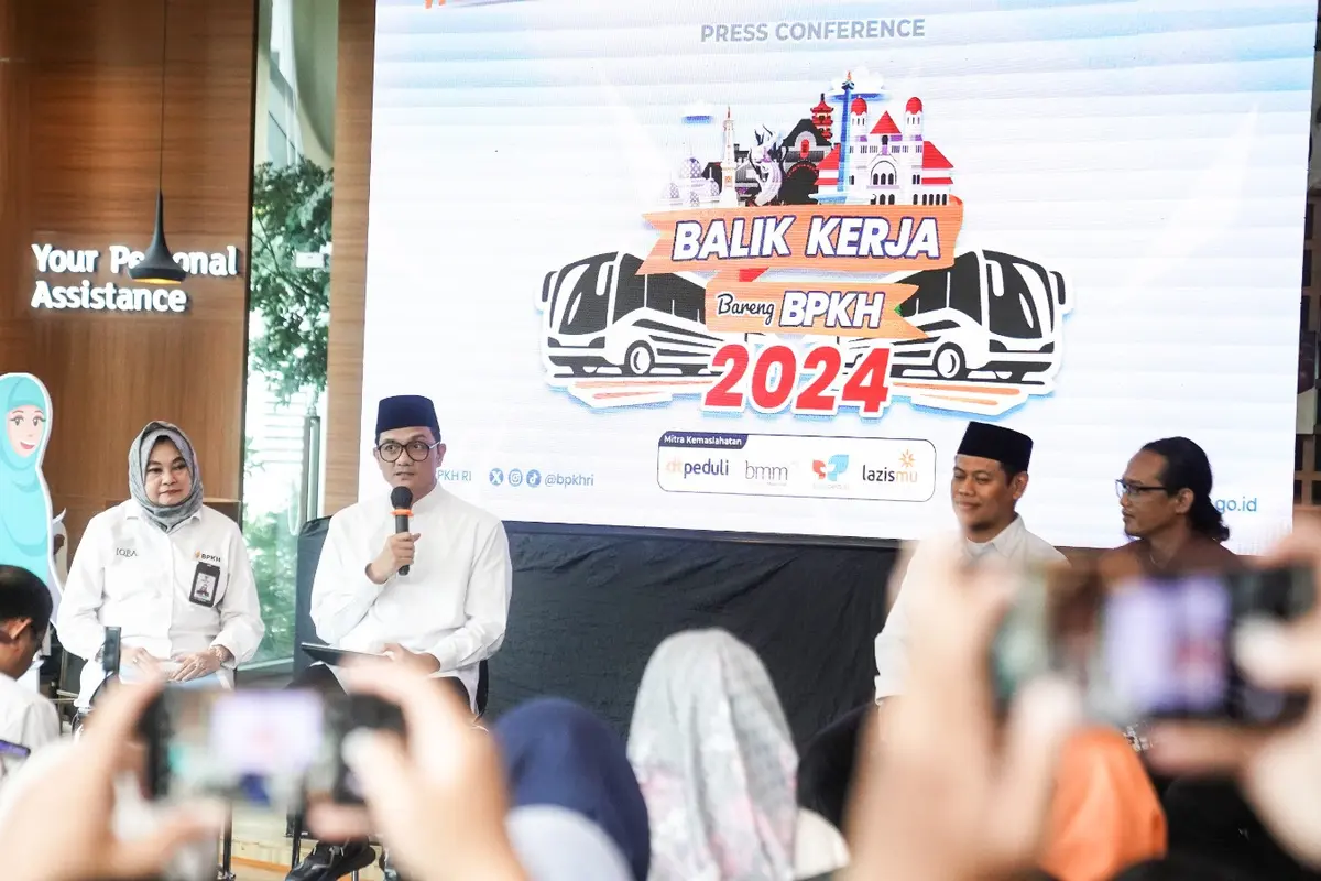 Badan Pengelola Keuangan Haji (BPKH) kembali menghadirkan program "Balik Kerja Bareng" untuk membantu para pemudik kembali ke perantauan setelah libur Lebaran 2024 (Tim Humas BPKH)