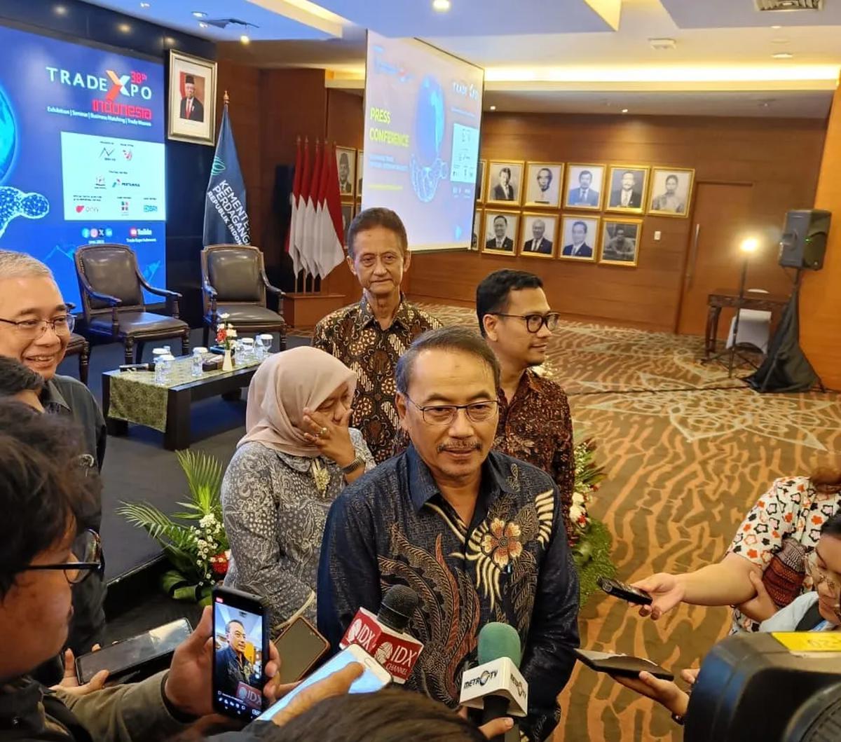Didi memastikan Kemendag akan berhati-hati dalam menerbitkan SPE atas kratom. Antara lain dengan menunggu kajian lebih komprehensif yang tengah dibahas pemerintah.&nbsp;<br>
