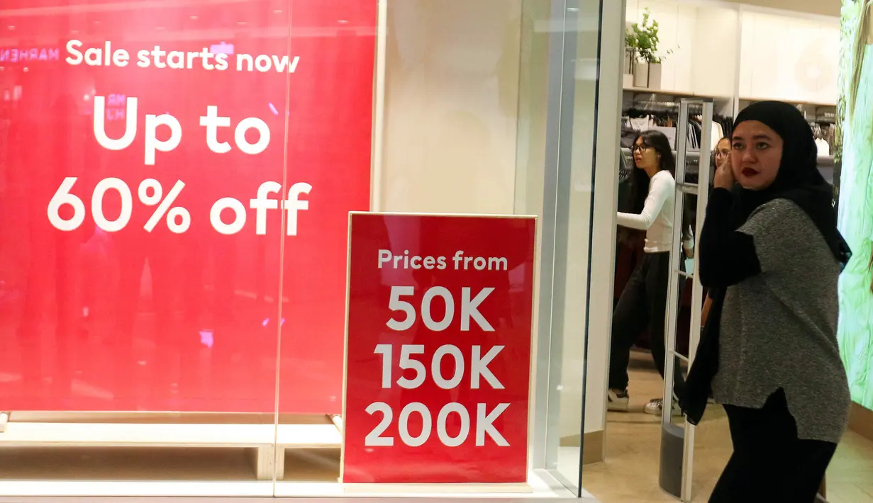 Sementara Kamar Dagang dan Industri (Kadin) Indonesia memprediksi perputaran uang selama masa libur Natal 2023 dan Tahun Baru 2024 mencapai Rp 80,25 triliun. (Liputan6.com/Herman Zakharia)