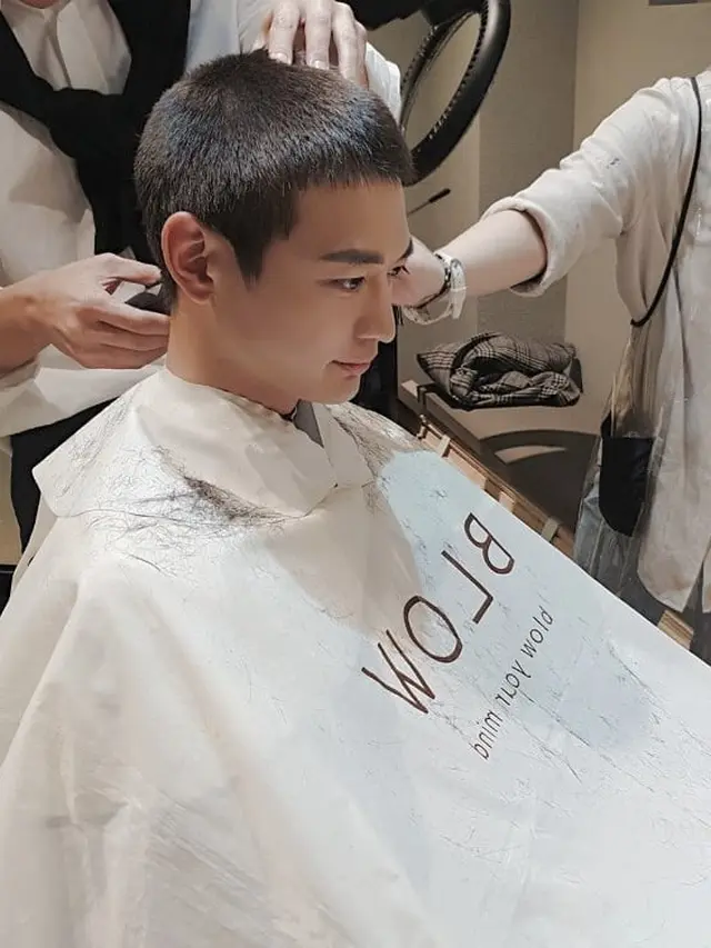 Minho SHINee jelang masuk wamil. (Instagram/ shinee)