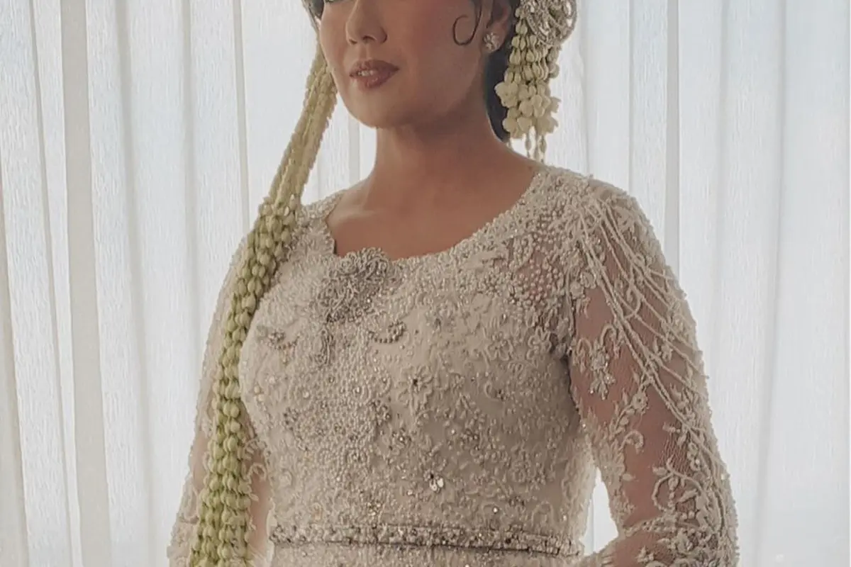 Pesona Catherine Wilson Pakai Kebaya Sunda di Hari Pernikahannya, Cantik Paripurna