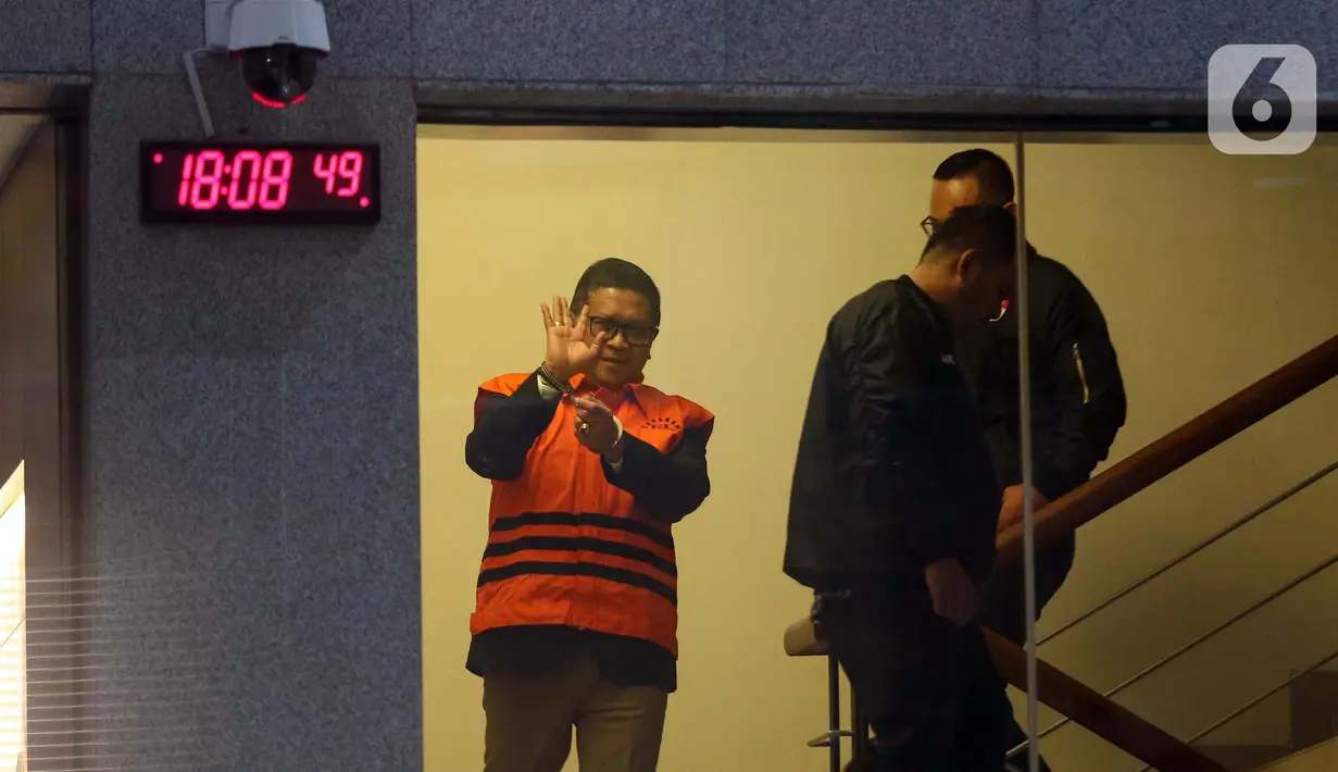 Penyidik KPK resmi menahan Sekjen PDIP, Hasto Kristiyanto. (Liputan6.com/Angga Yuniar)