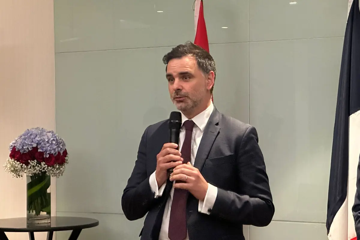 Menteri Urusan Perdagangan Luar Negeri dan Warga Prancis di Luar Negeri Laurent Saint-Martin dalam konferensi pers di Jakarta, Rabu (9/4/2025). (Liputan6.com/Benedikta Miranti)