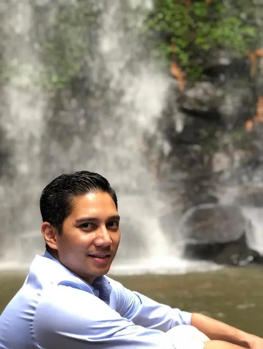<p>Namun sebelumnya, Budisatrio sudah tak lagi asing di kalangan selebriti. Pasalnya, pria 40 tahun itu juga memiliki banyak teman artis. (FOTO: instagram.com/budidjiwandono/)</p>