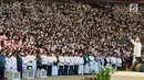 Suasana pembukaan Festival Sholawat Nusantara Piala Presiden di Jawa Barat (24/2). Melalui festival ini, Jokowi mengajak rakyat Indonesia khususnya umat Islam untuk menjunjung tinggi nilai-nilai budi pekerti. (Liputan6.com/Pool/Rusman-Biro Pers Setpres)