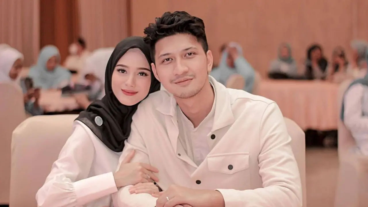 Tampil Serasi, Ini Gaya Kompak Aditya Zoni dan Yasmine Ow yang Selalu Menawan