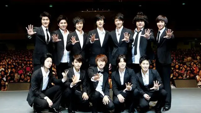 ELF Heboh Merayakan Ulang Tahun Super Junior ke 9 Tahun
