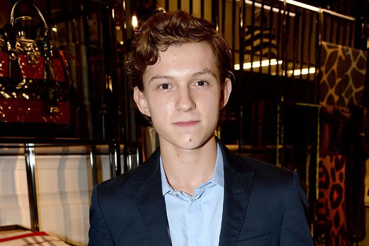 [Bintang] Tom Holland