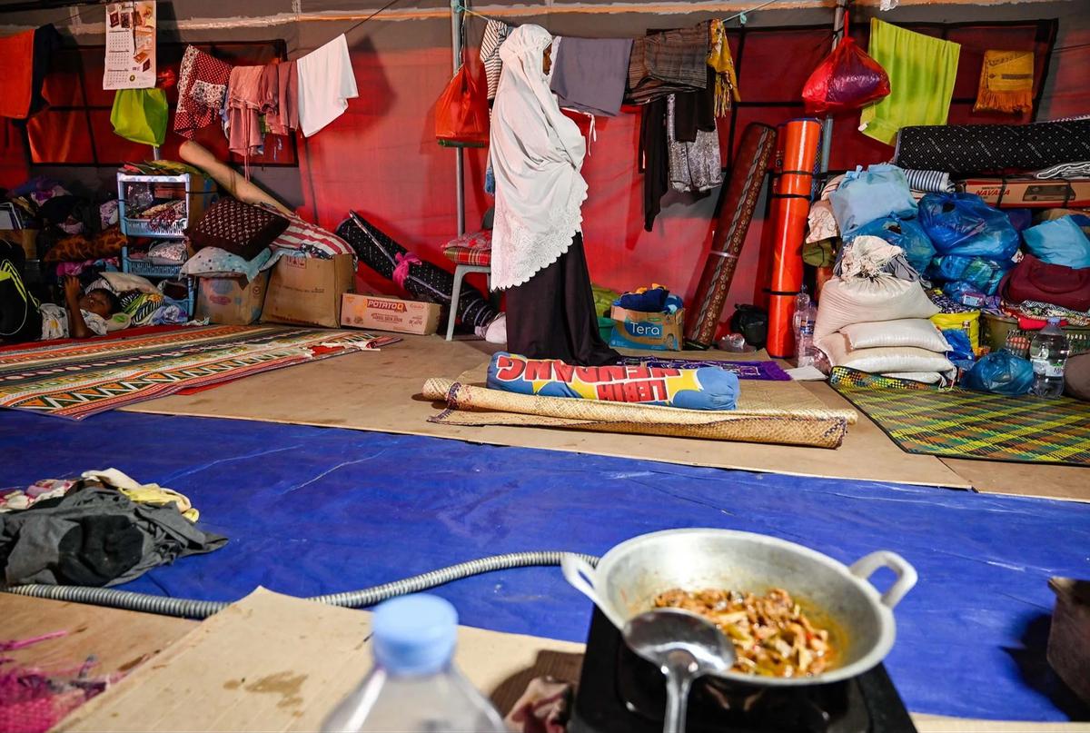 FOTO: Ramadan di Tengah Pengungsian Korban Banjir Aceh