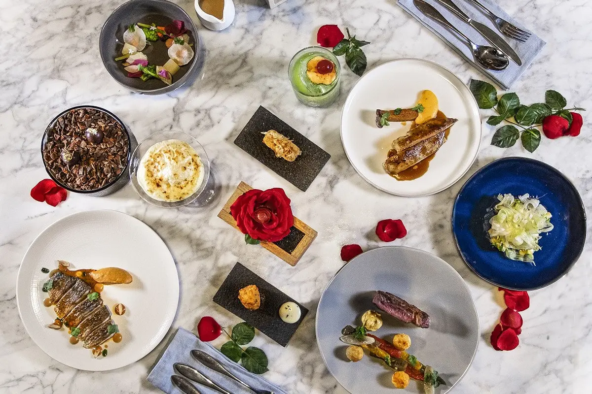 Rayakan Valentine Romantis dengan Makanan Khas Spanyol dan Tempat Instagrammable di Mare Nostrum