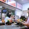 Sengaja Pamer Burger Berjamur, Siasat 'Nyeleneh' Burger King