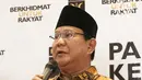 Ketua Umum Partai Gerindra, Prabowo Subianto memberikan keterangan pers sai pertemuan tertutup di kantor DPP PKS, Jakarta, Senin (30/07). Kedatangan Prabowo membahas cawapres dan koalisi dengan Partai Demokrat. (Liputan6.com/Herman Zakharia)