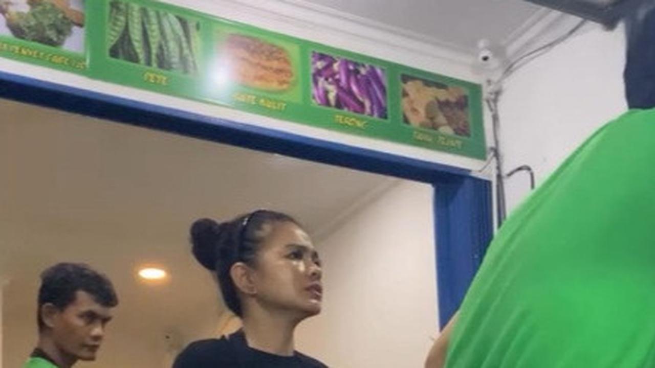 Potret Warung Makan Sederhana Karina Istri Kang Epy 'Preman Pensiun' di Jakarta, Baru Buka Diganggu Preman