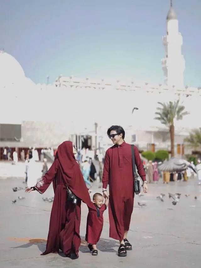 10 Potret Dinda Hauw dan Rey Mbayang yang Kerap Tampil Kompak Pakai Matching Outfit