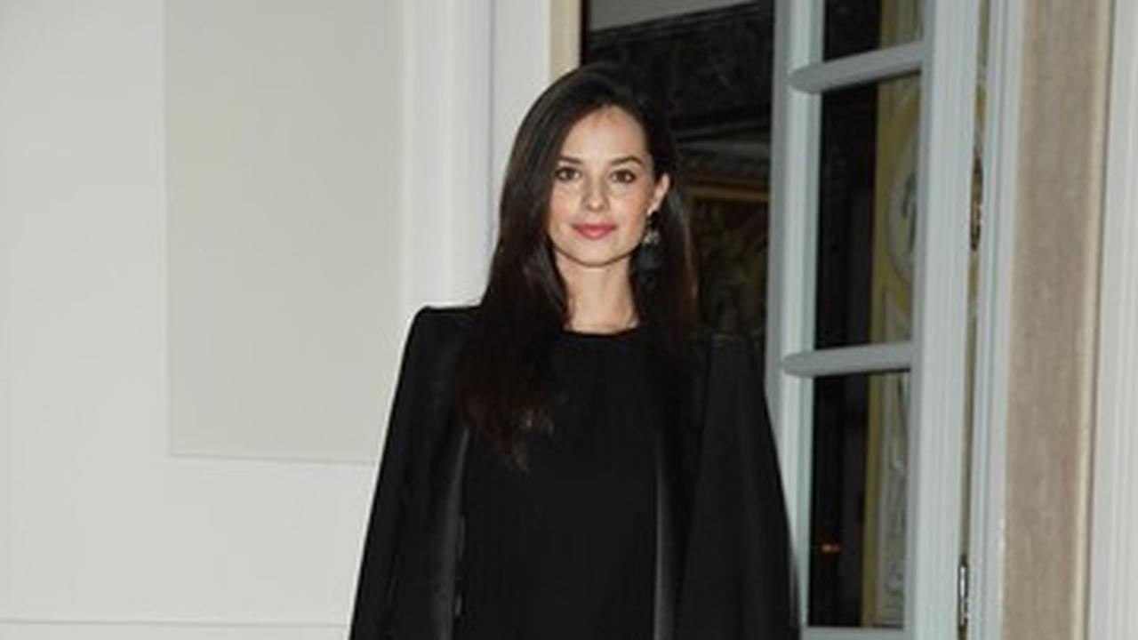 6 Potret Katy Louise Saunders, Pacar Song Joong-ki yang Dulu Seorang Aktris Inggris