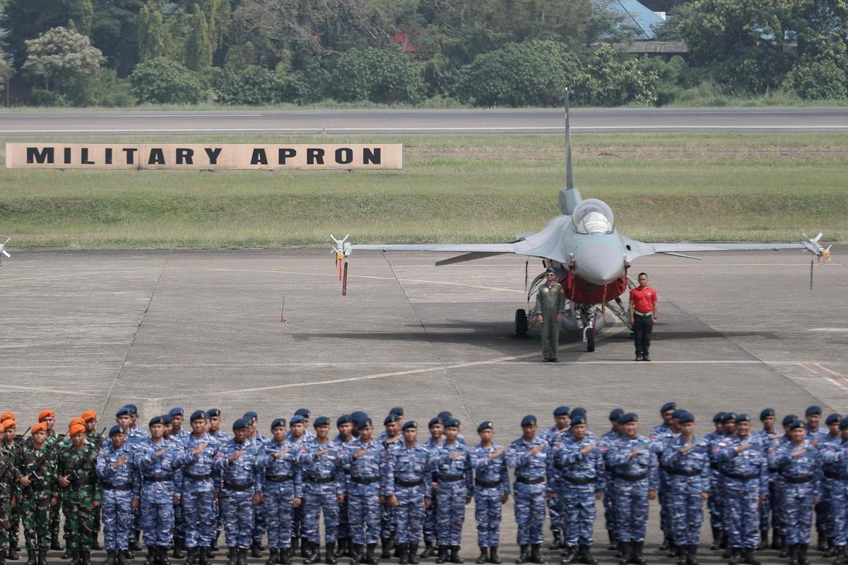 Jet tempur hingga helikopter dengan senapan mesin disiapkan TNI AU untuk amankan pelantikan Prabowo