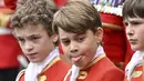 Putra sulung Pangeran William yang berusia sembilan tahun ini menjadi satu dari delapan Pages of Honor. (Photo by Andy Stenning / POOL / AFP)