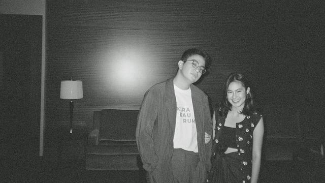 6 Potret Inarah Syarafina Kekasih Umay Shahab, Sempat Jadi Asisten Sutradara