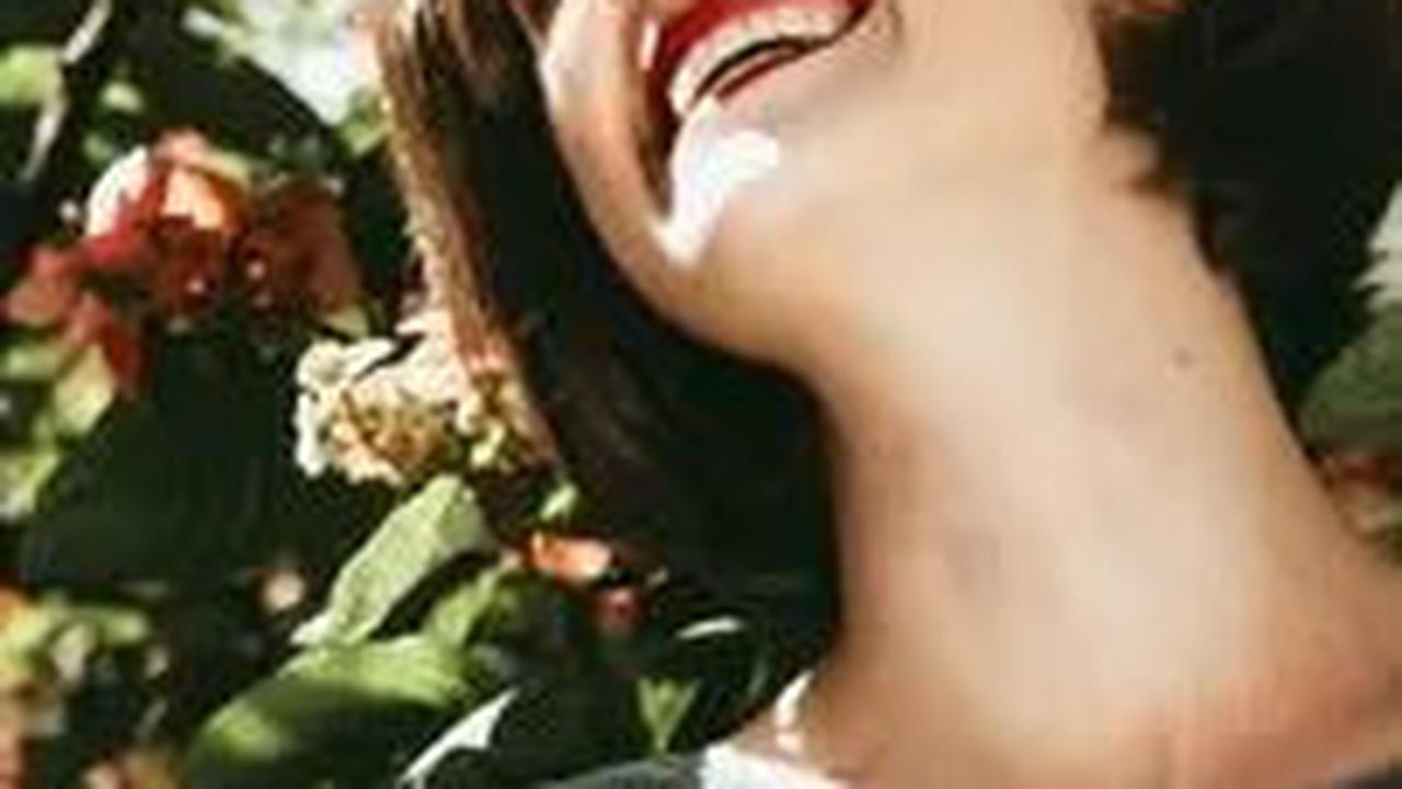 Kata-kata Pujian Romantis untuk Istri Tercinta