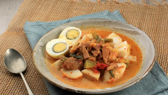 lontong sayur padang
