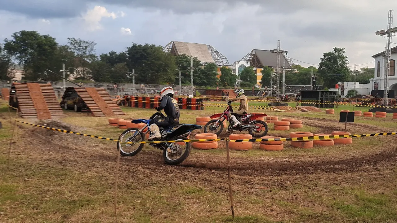 Motocross Trial Game Dirt 2023