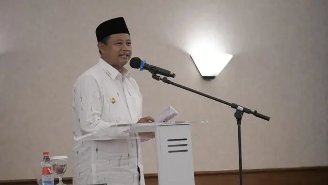 Plh. Gubernur Jawa Barat Uu Ruzhanul Ulum