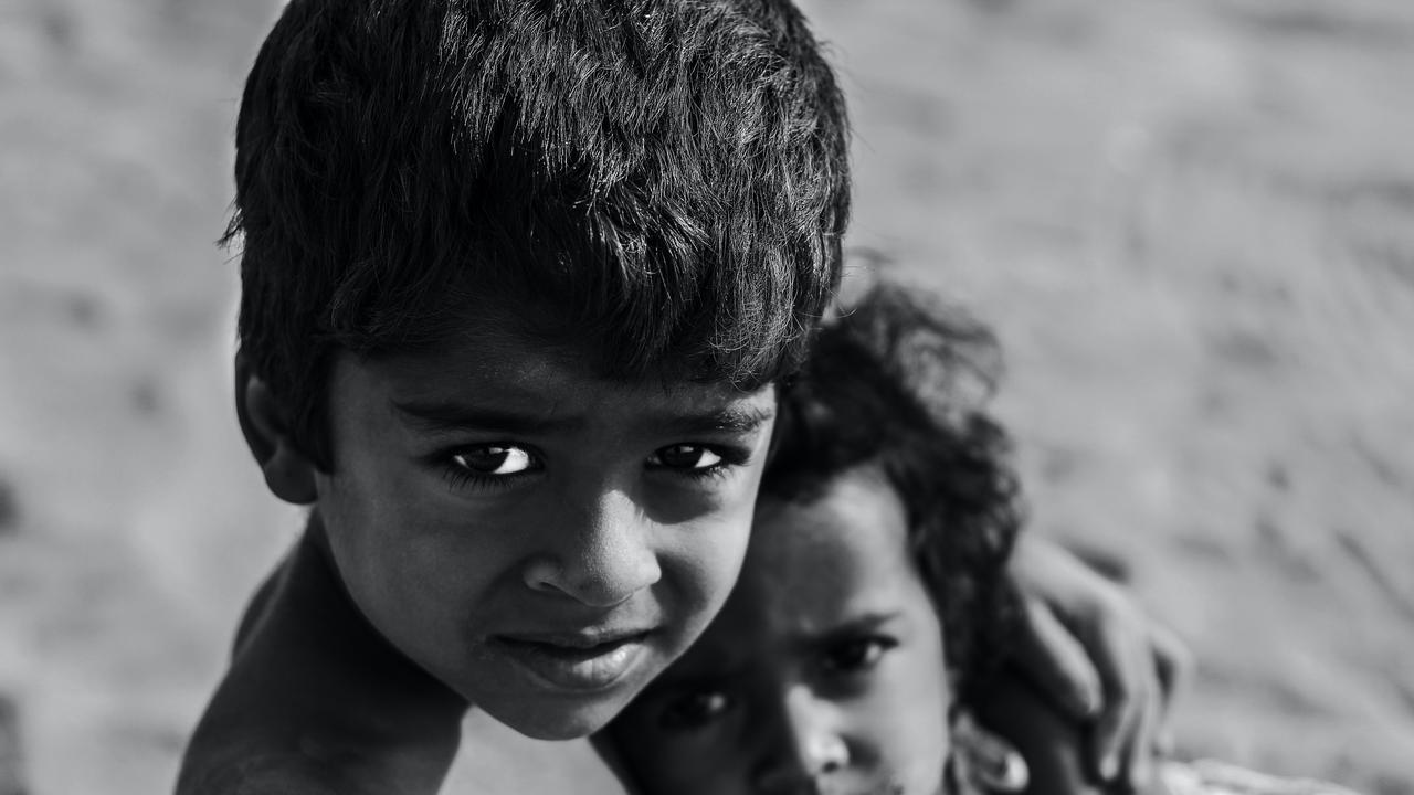 Ilustrasi anak India kena flu tomat