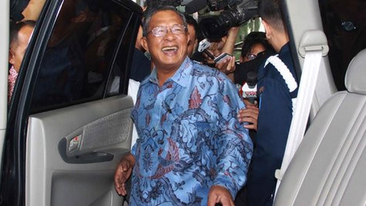Darmin: Ekonomi melambat tapi target pajak terlalu tinggi