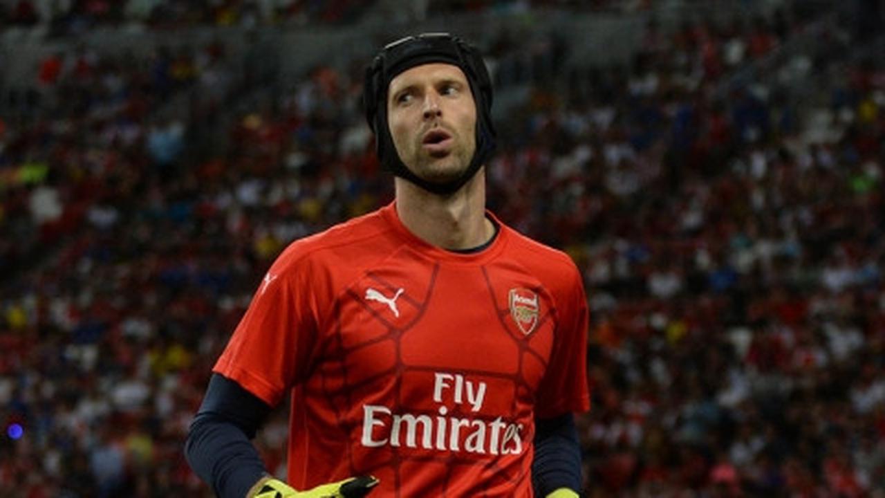 Clean sheet, Cech puji barisan Bek Arsenal