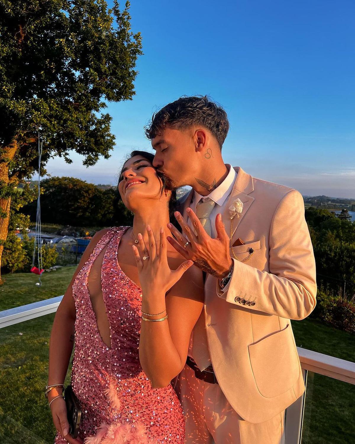 Profil Mina, Tunangan Shayne Pattynama yang Sering Disebut Mirip Pacar Christiano Ronaldo