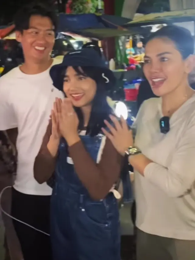 Keakraban Nikita Mirzani dan Fuji (Foto: instagram opra.entertainment)