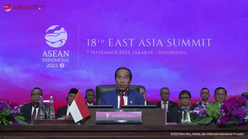 Presiden Jokowi dalam KTT ke-18 Asia Timur, rangkaian pertemuan KTT ke-43 ASEAN di JCC, Kamis (7/9/2023), (Tangkapan Layar Youtube Setpres RI)