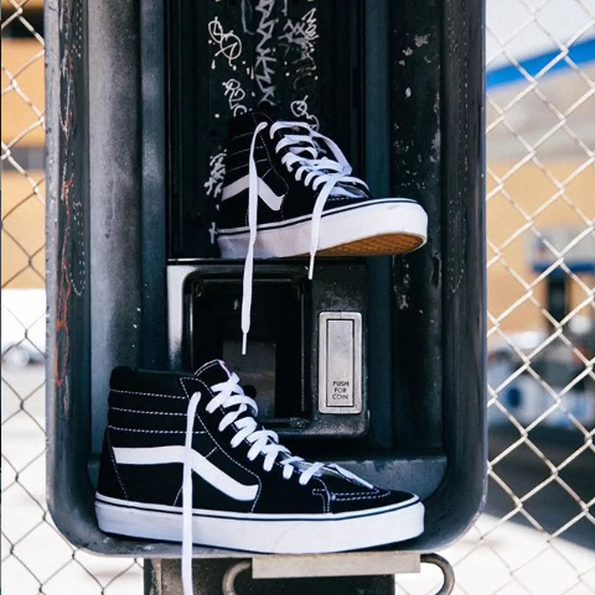 Digugat ke Pengadilan Merek Ini Jiplak Sneakers Ikonik Fashion