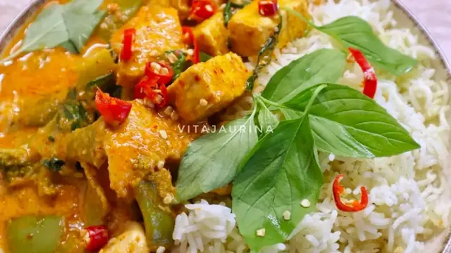 Resep Praktis Red Thai Curry Chicken @vitajaurina
