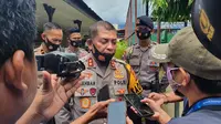 Kapolda Sulteng, Irjen Pol. Abdul Rakhman Baso saat memberi pernyataan kepada jurnalis di Mapolda Sulteng, Senin (7/9/2020). (Foto: Humas Polda Sulteng).