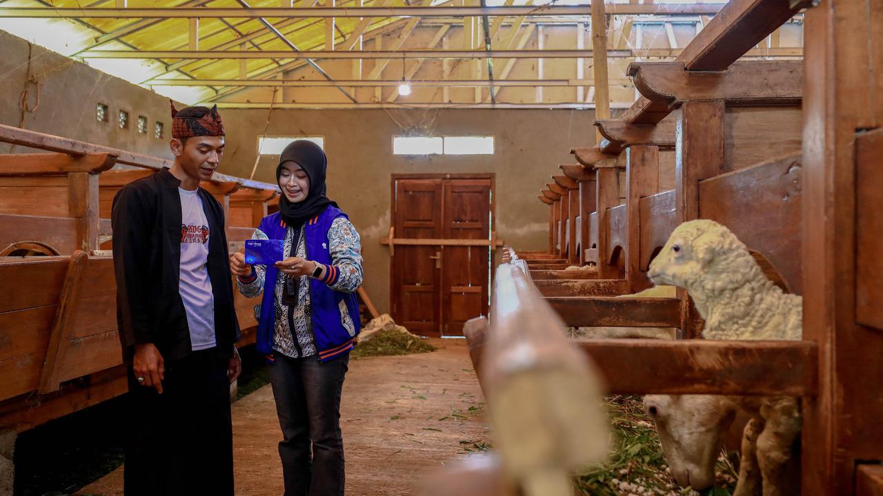 BRI beri pelatihan marketing dan pembinaan SDM di Desa BRILiaN Sukalaksana Garut