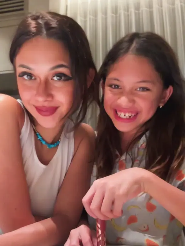 [Fimela] Nana Mirdad didandani sang putri