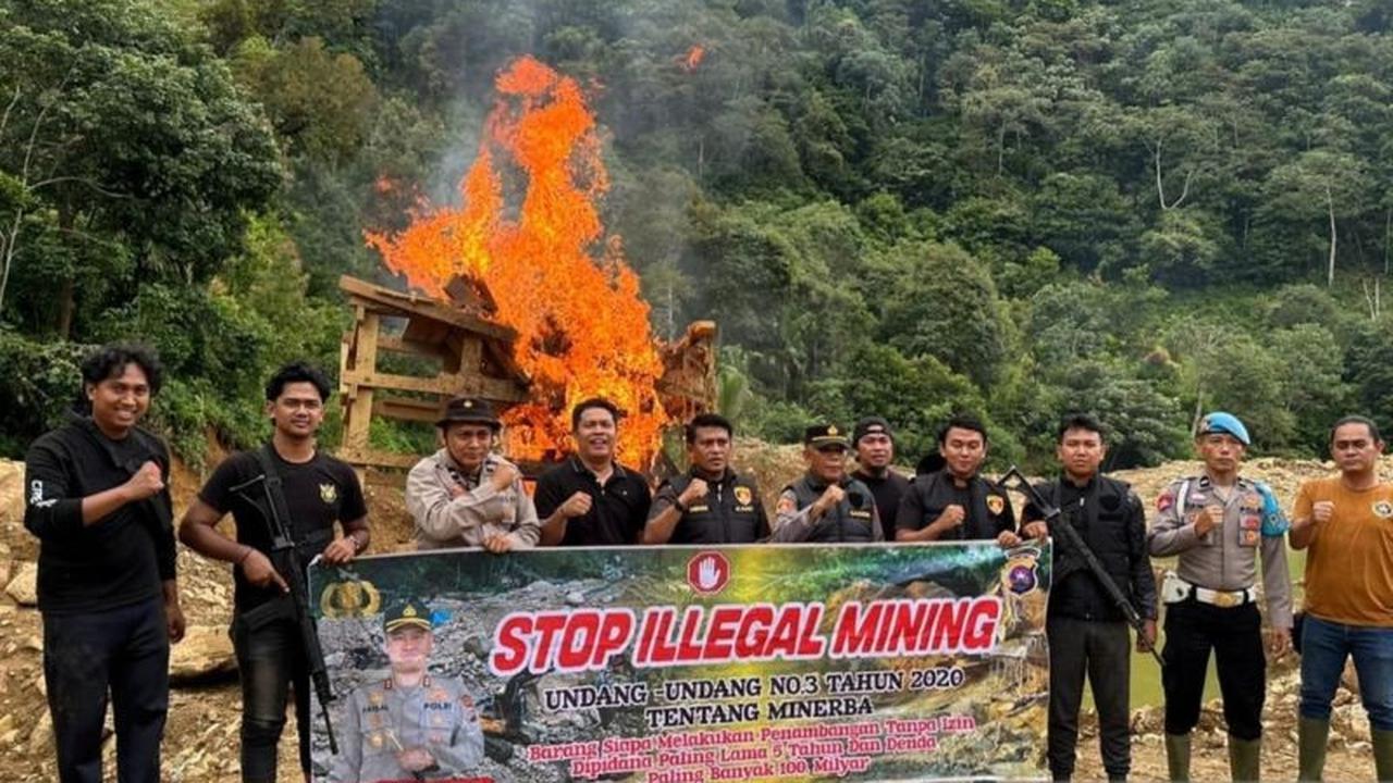 Polres Solok Selatan Musnahkan Peralatan PETI, Aksi Tegas Berantas Penambangan Emas Ilegal yang Merusak Lingkungan